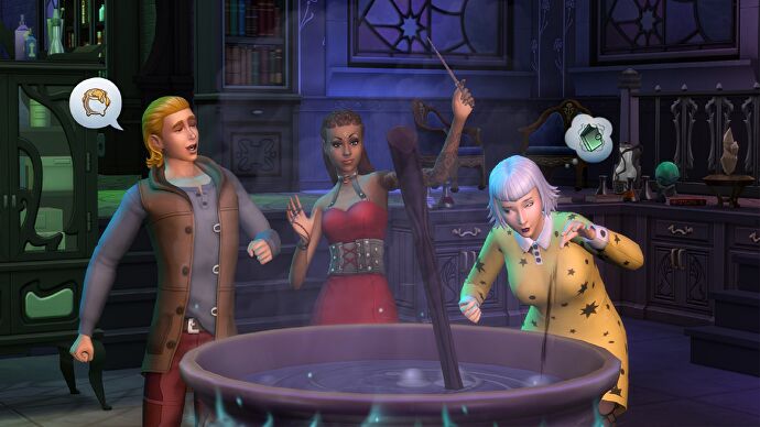 Un trío de brujas reunidas alrededor de un caldero en Los Sims 4.