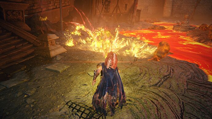 Jugador de Anillo de los Eldenses lanzando llamas insoportables por los ojos cerca de un río de lava